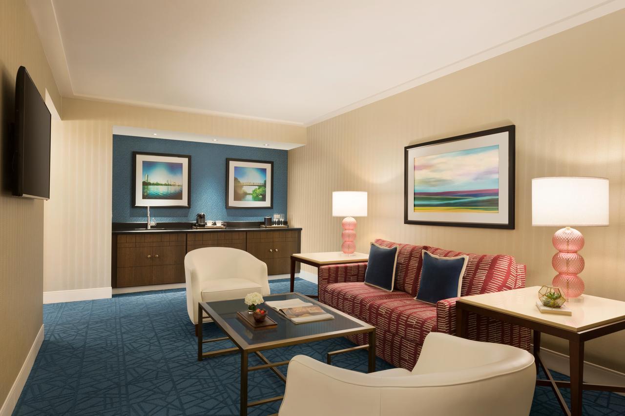 Fairmont Gold Studio Suite 1 King Bed