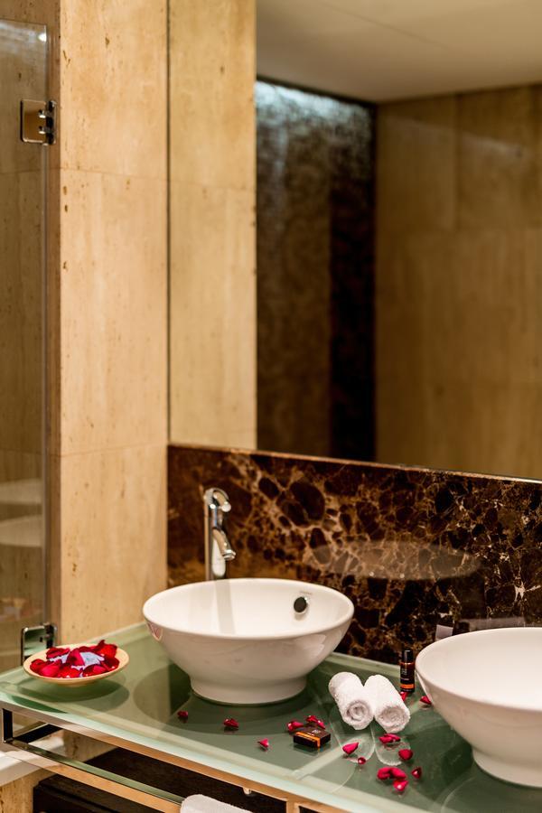 Suite Romantic,942277624:JPEG