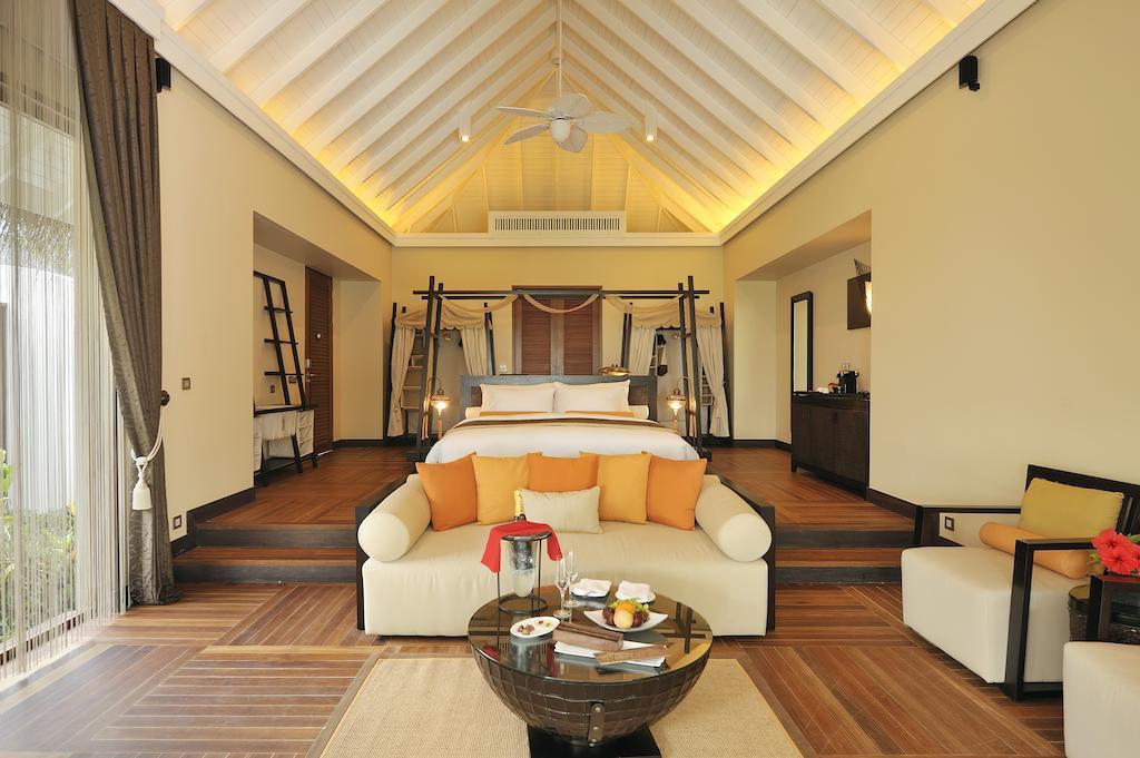 Sunset Beach Suite Private Pool & Personalized Butler Service Up to under 15 receive the same meal plan as paying adults Subject to villa occupancy Christmas ’s supplements apply