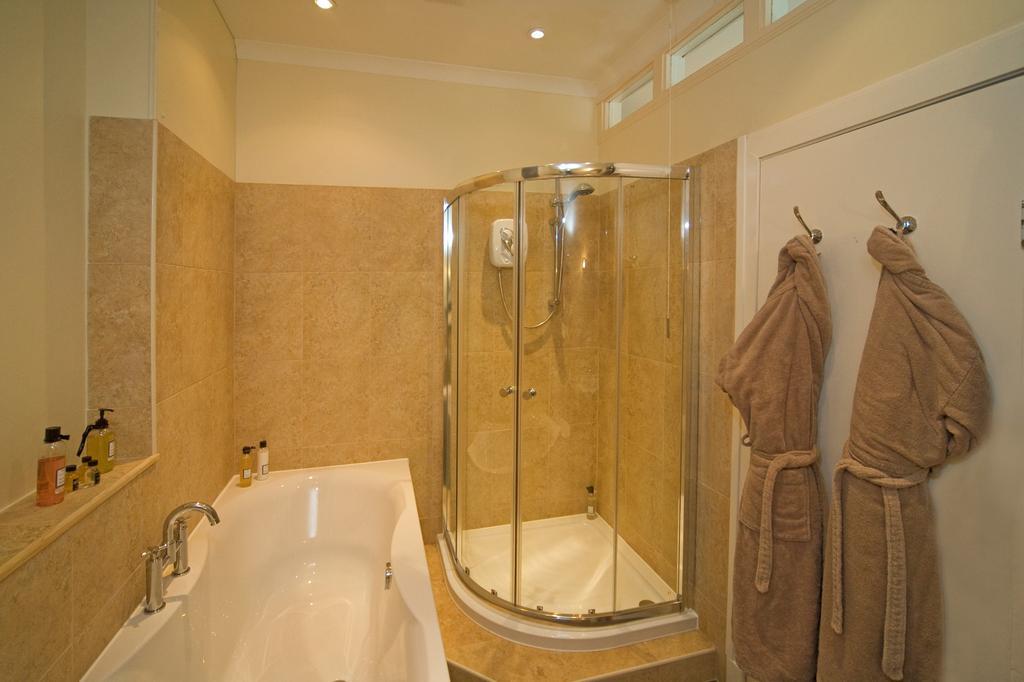 Master Suite Sea View,1345915946:JPEG