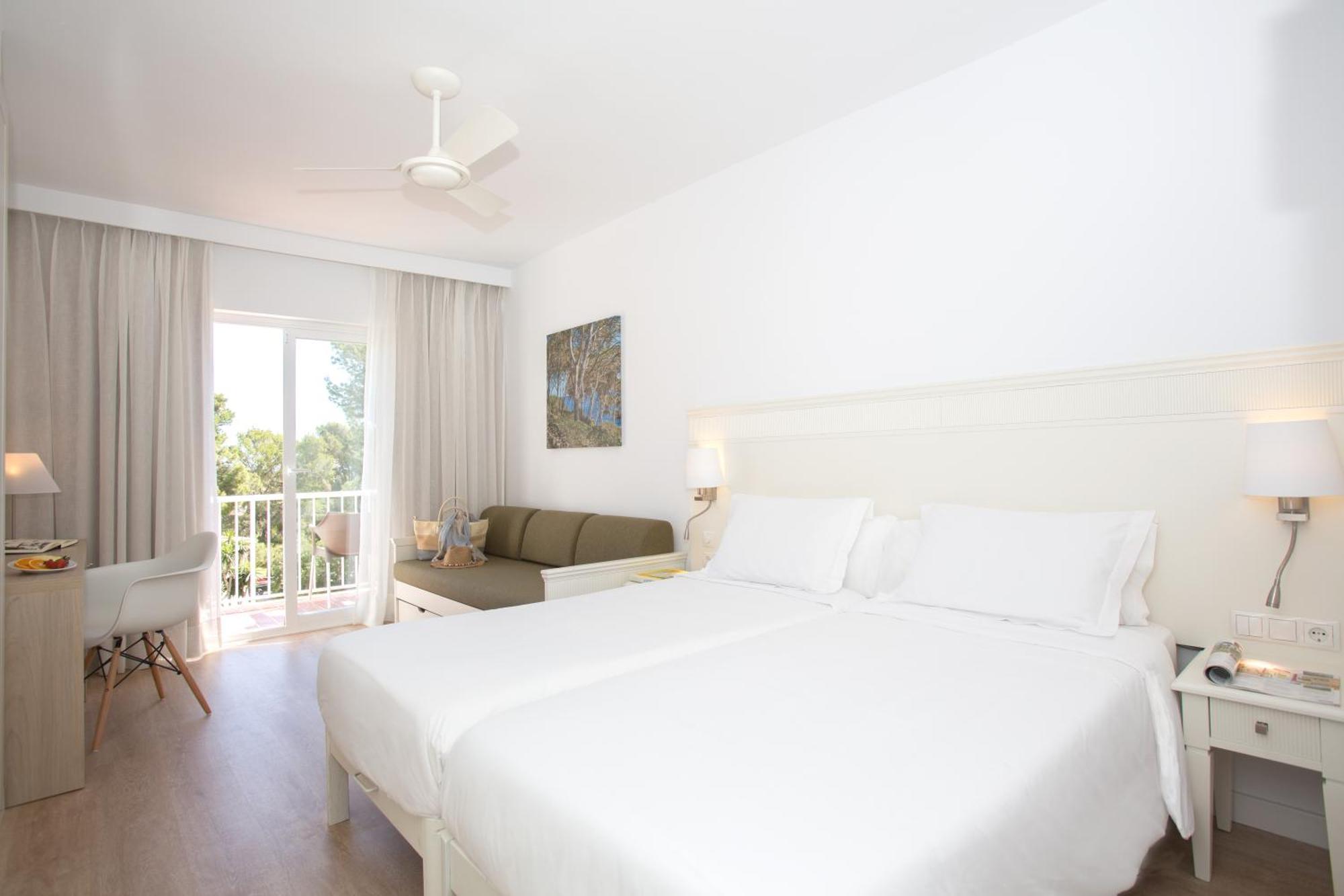 Quadruple Room Balcony,677500545:JPEG