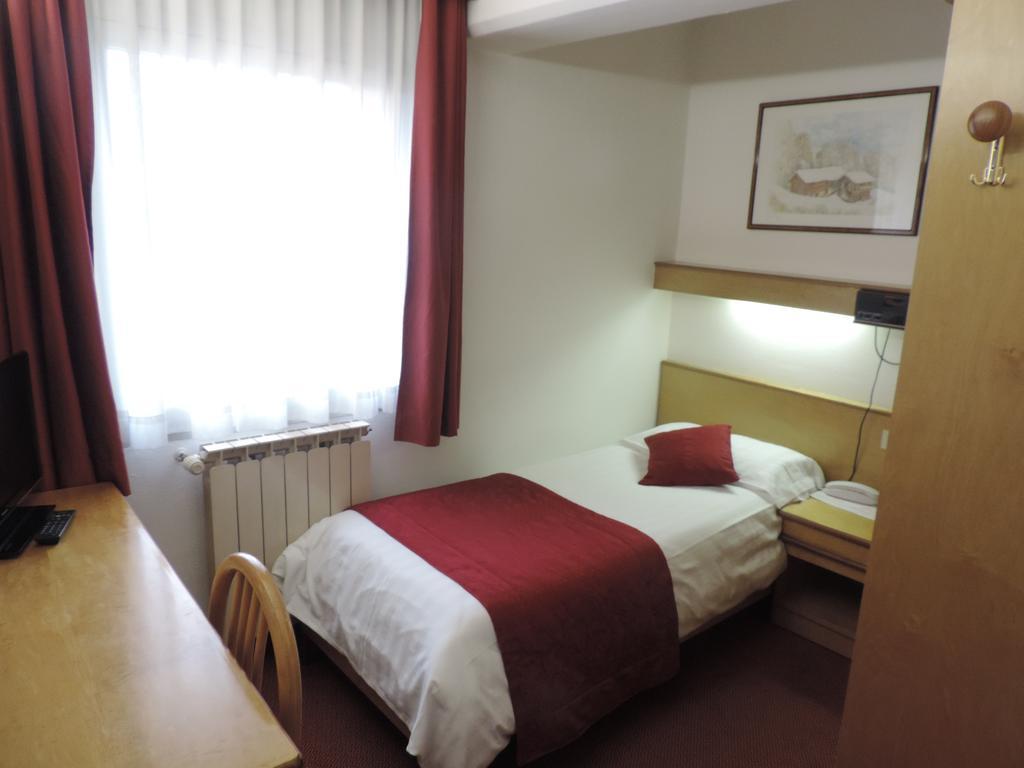 Standard Single Room,1231530416:JPEG