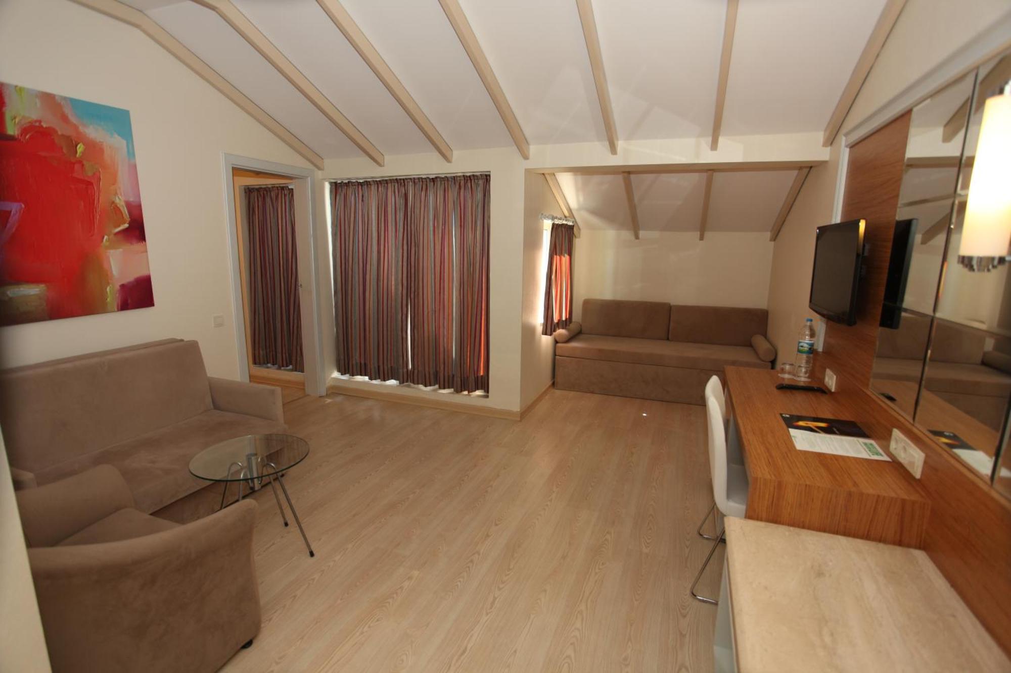 Familiekamer met Zijdelings Uitzicht op Zee