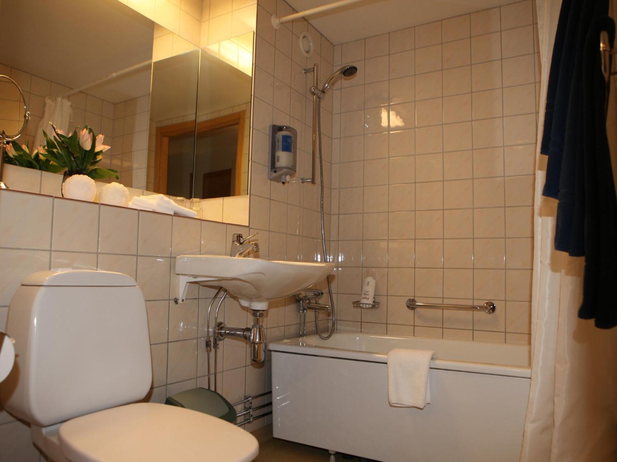 Economy Twin Room