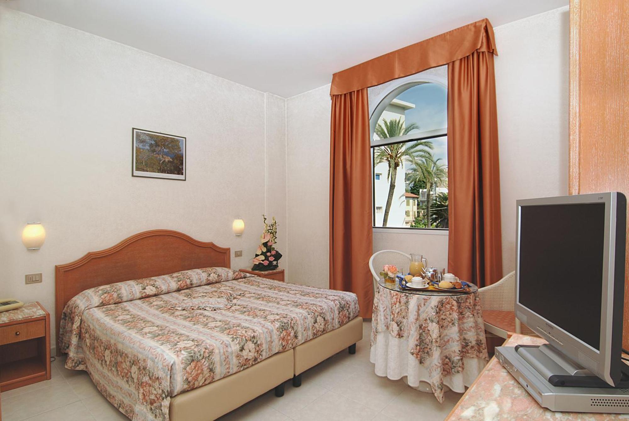 Double Room,61921564:JPEG