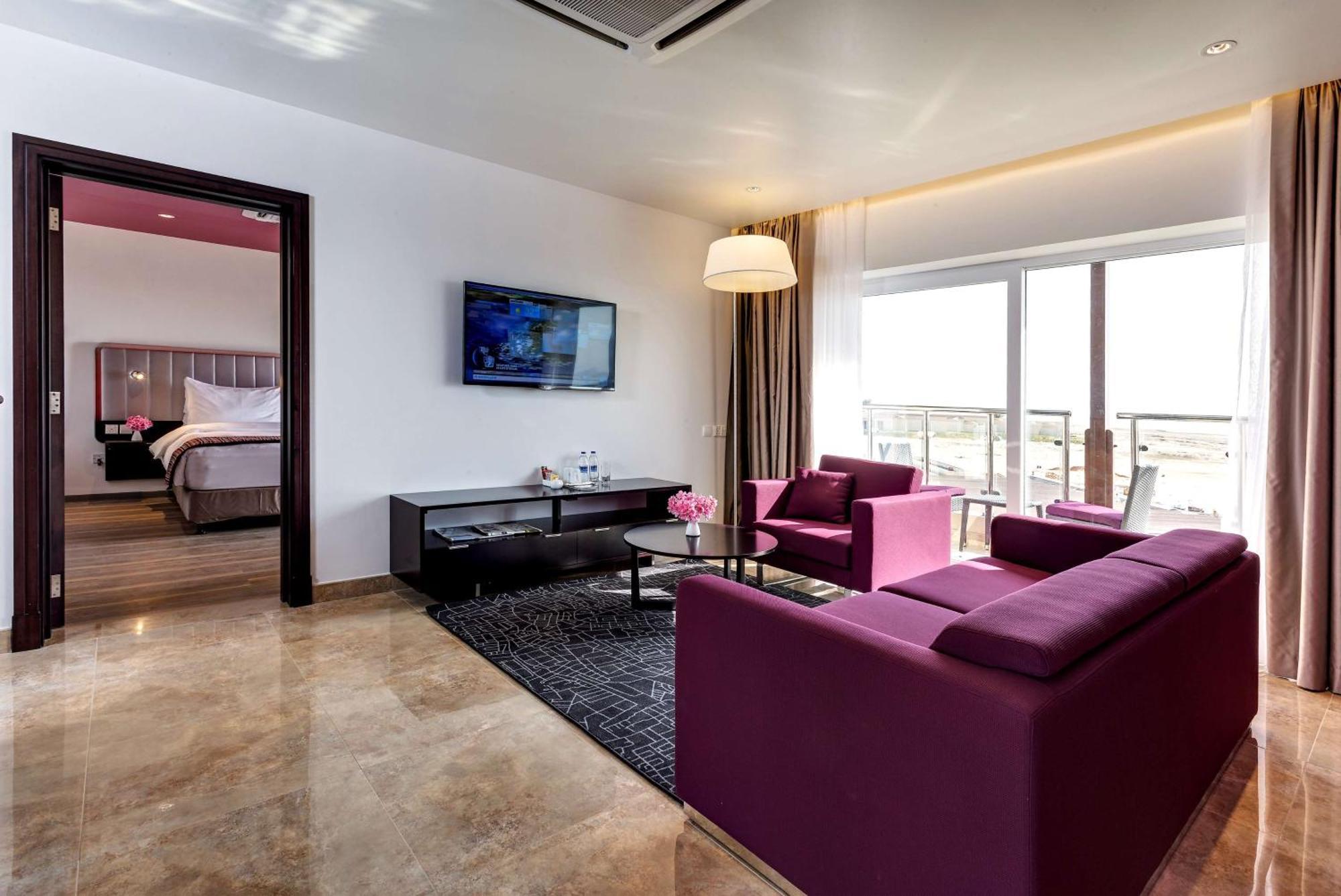 One-Bedroom Apartment with Terrace