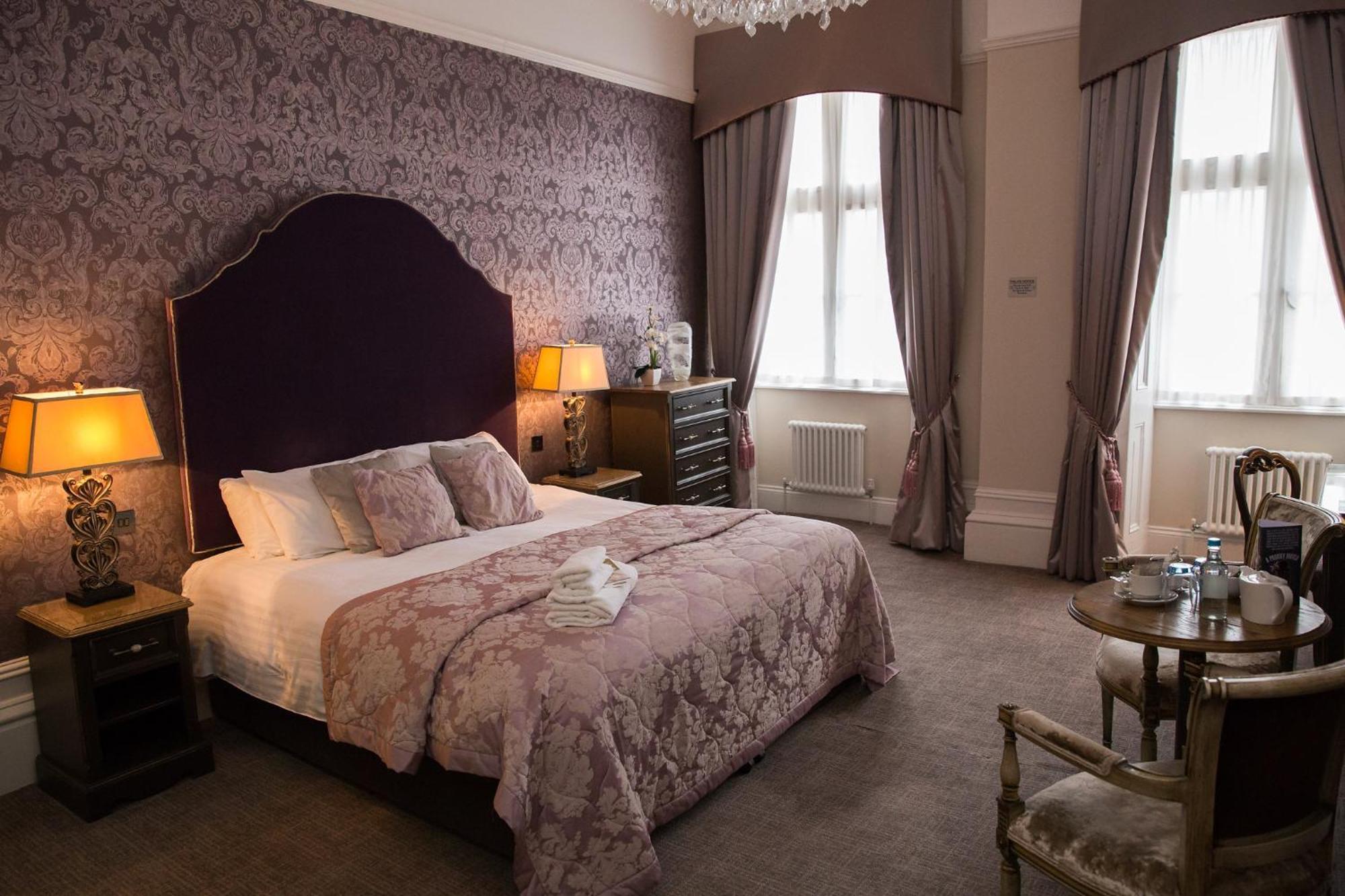 Feature Double Room