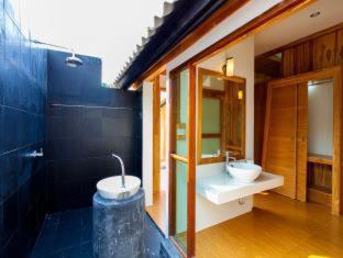 Bungalow with Sea View