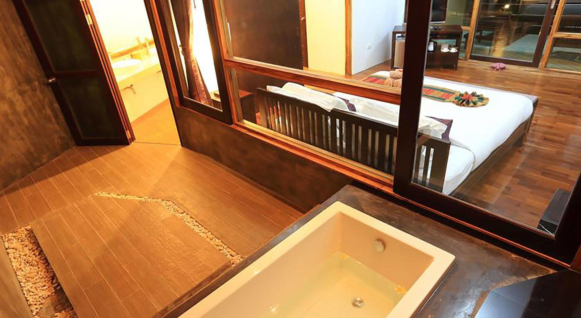 Deluxe Sweet Room