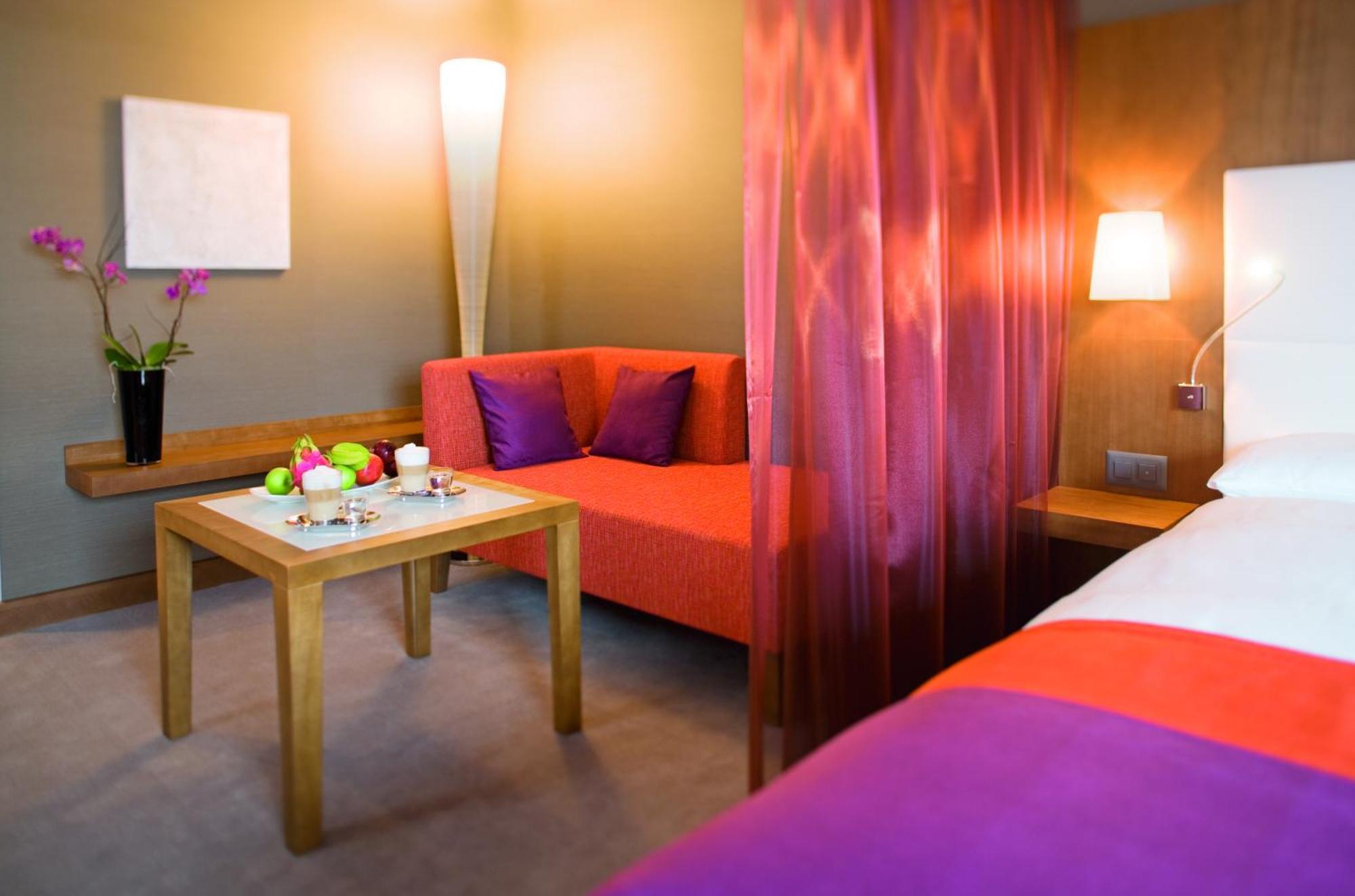 One-Bedroom Suite,1210240891:JPEG