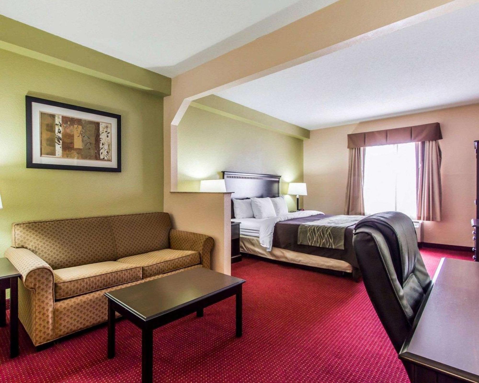 King Suite with Sofa Bed - Non-Smoking