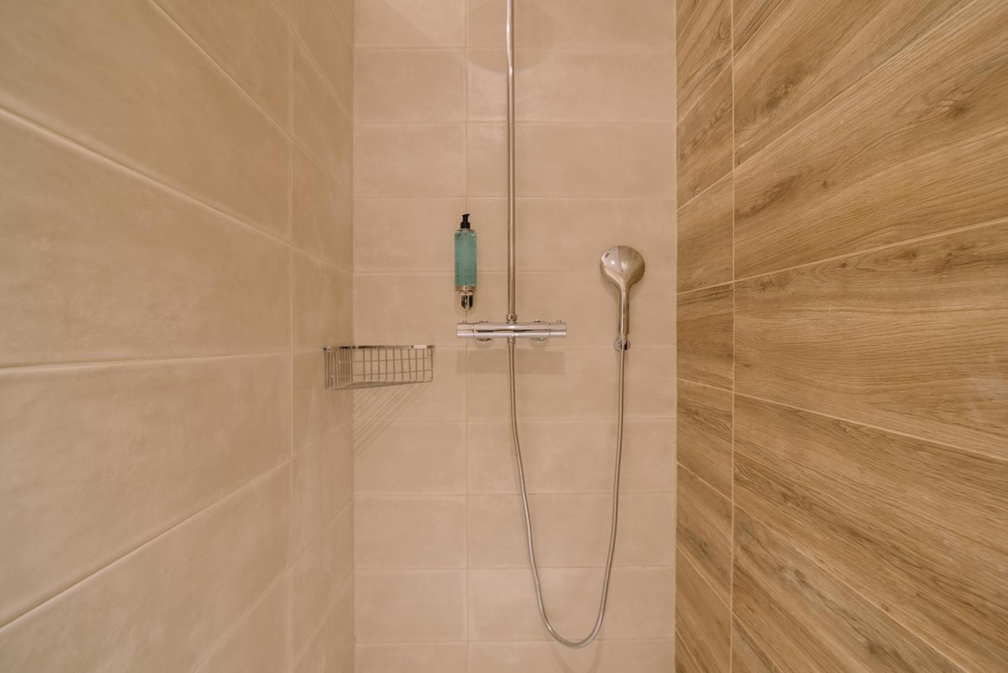 Two-Bedroom Apartment,1209367963:JPEG