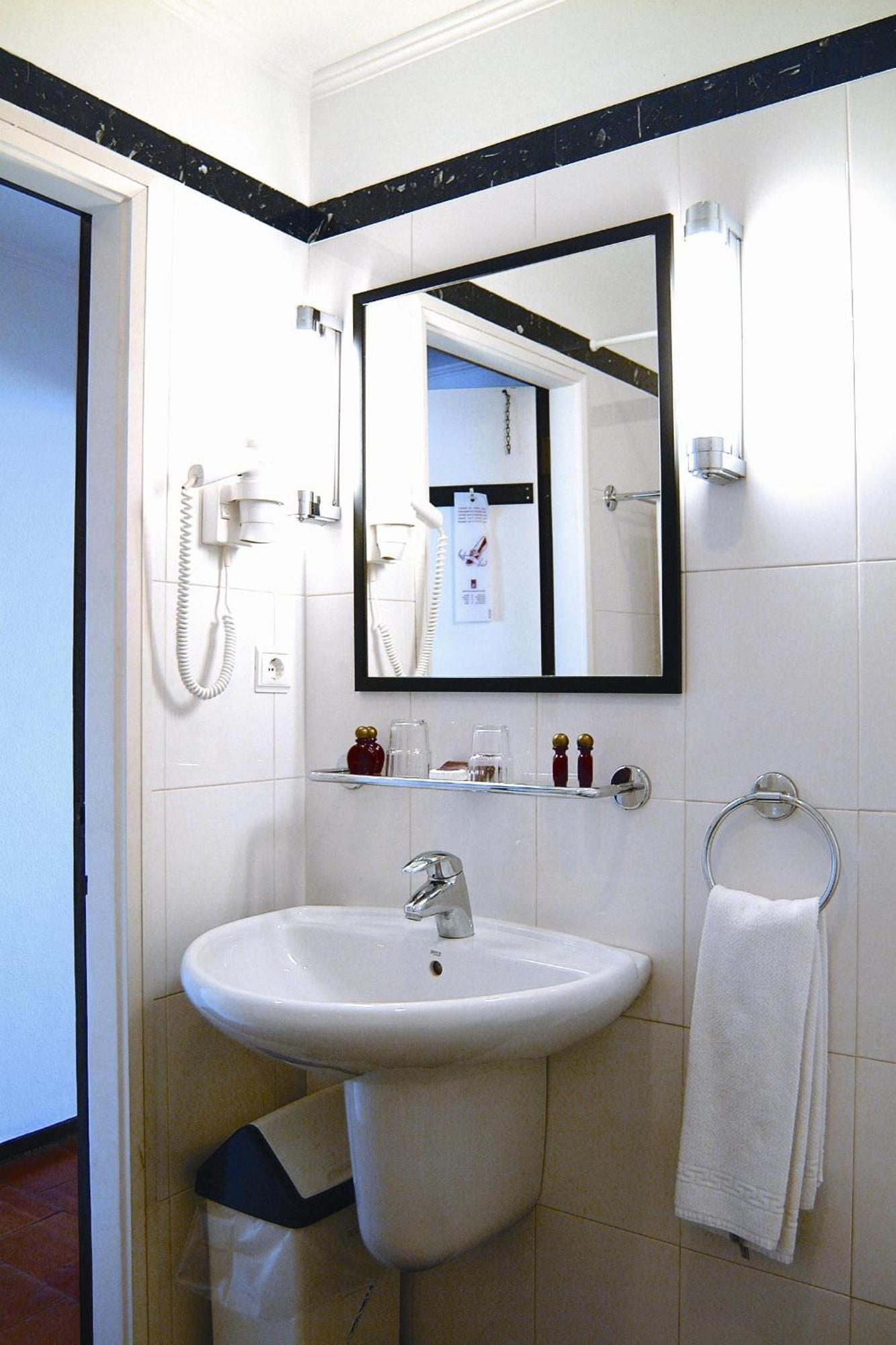 Habitación Doble con cama supletoria - 1 o 2 camas