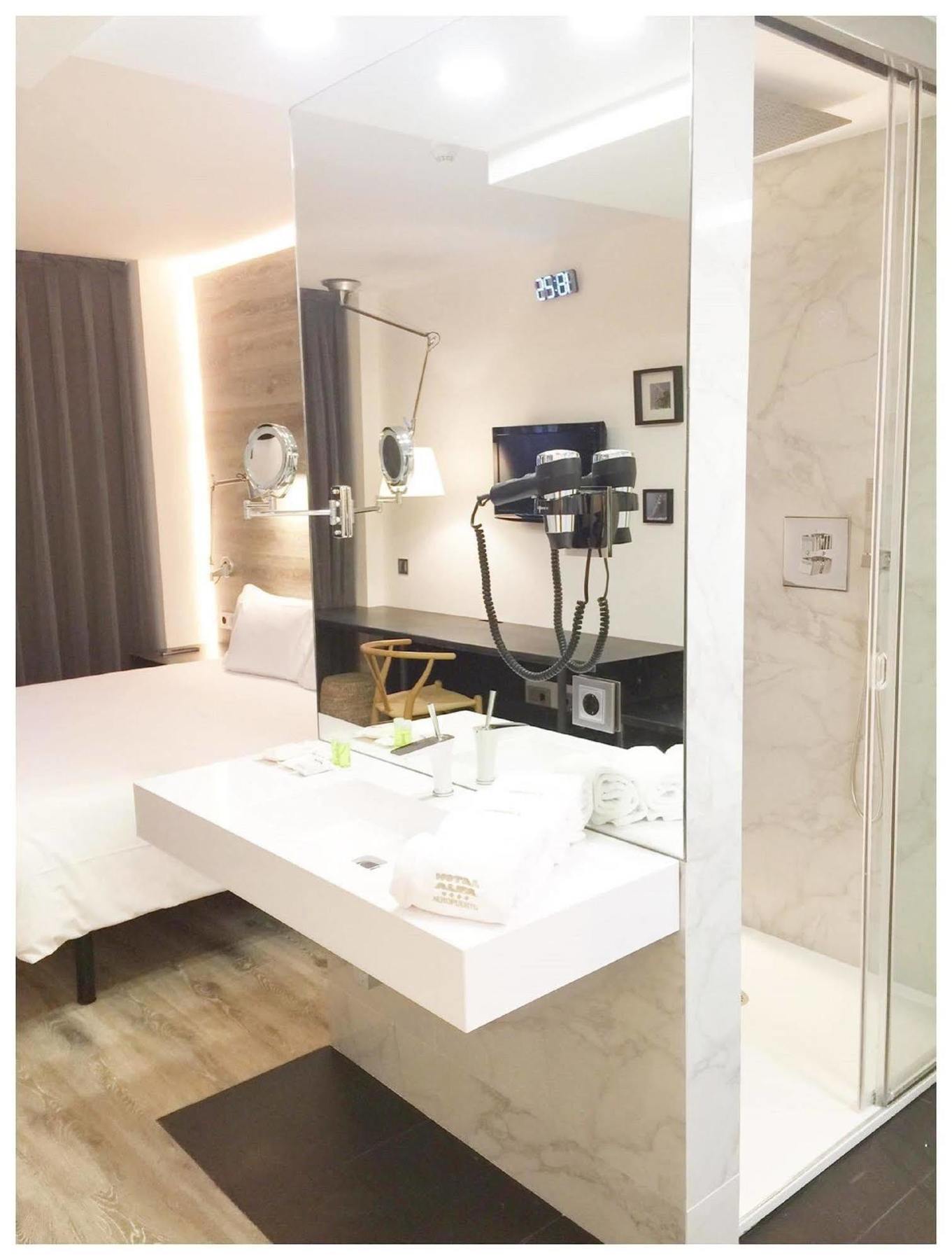 Junior Suite,1432068367:JPEG