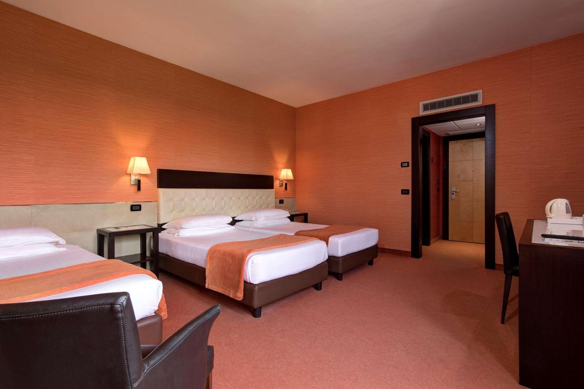 Standard King Room Single Bed,1286705938:JPEG