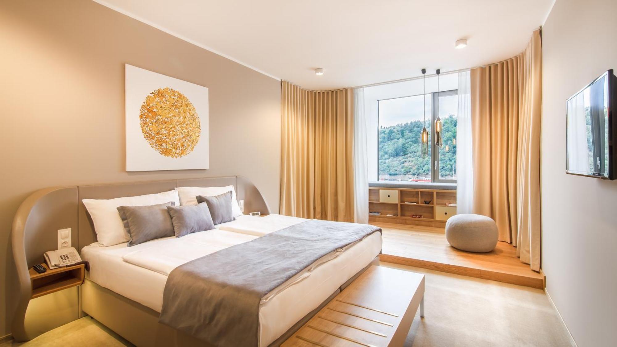 Deluxe Double or Twin Room River View