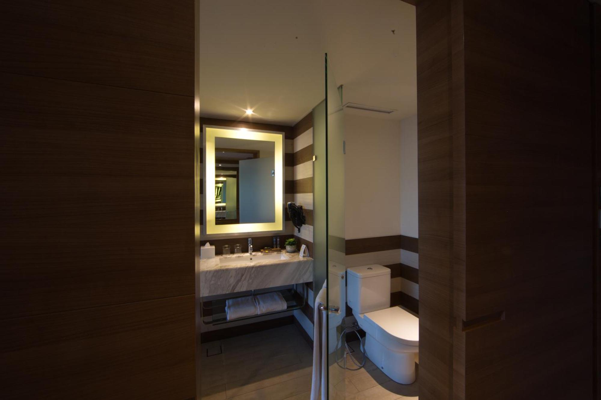 Deluxe Twin Room with Balcony