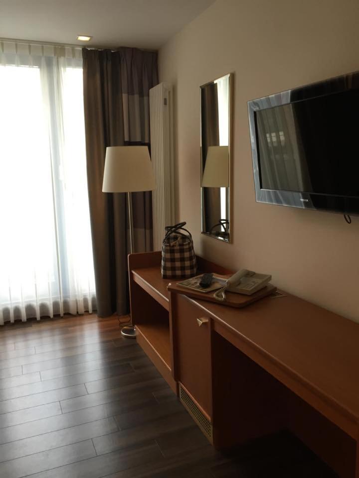 Standard Double Room,825000458:JPEG