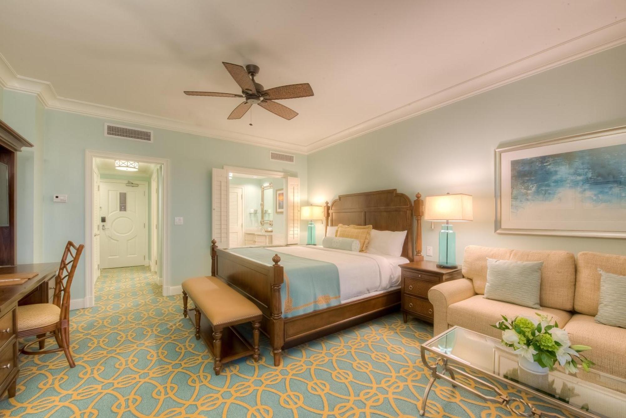 Courtyard View Room King Bed