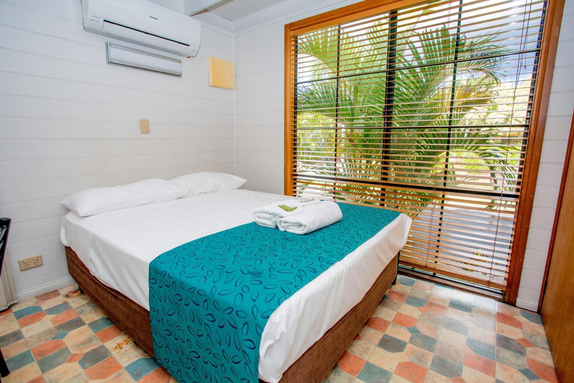 Economy Cabin - Sleeps 4