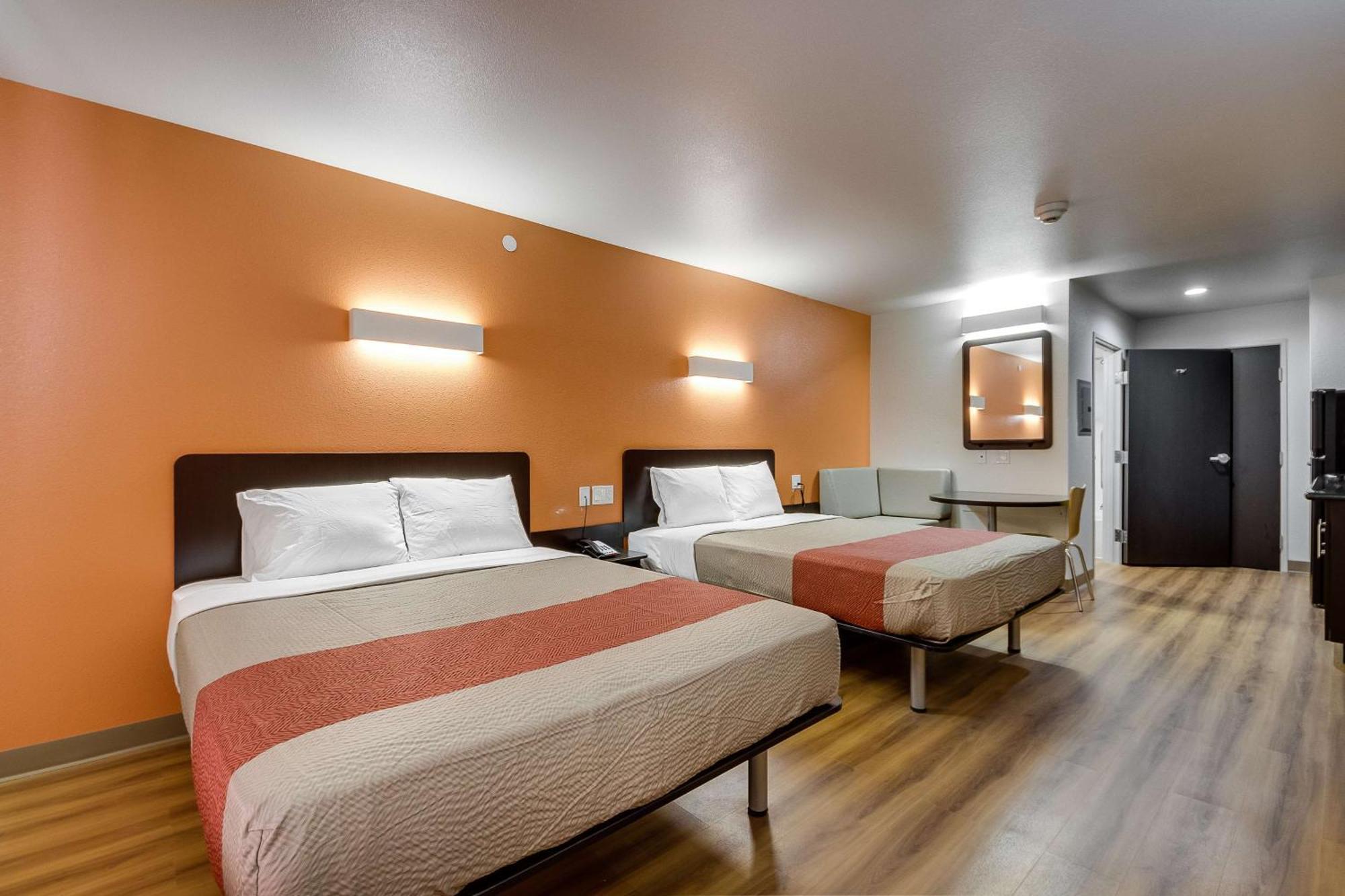 Queen Room Two Queen Beds Disability Access Non-Smoking