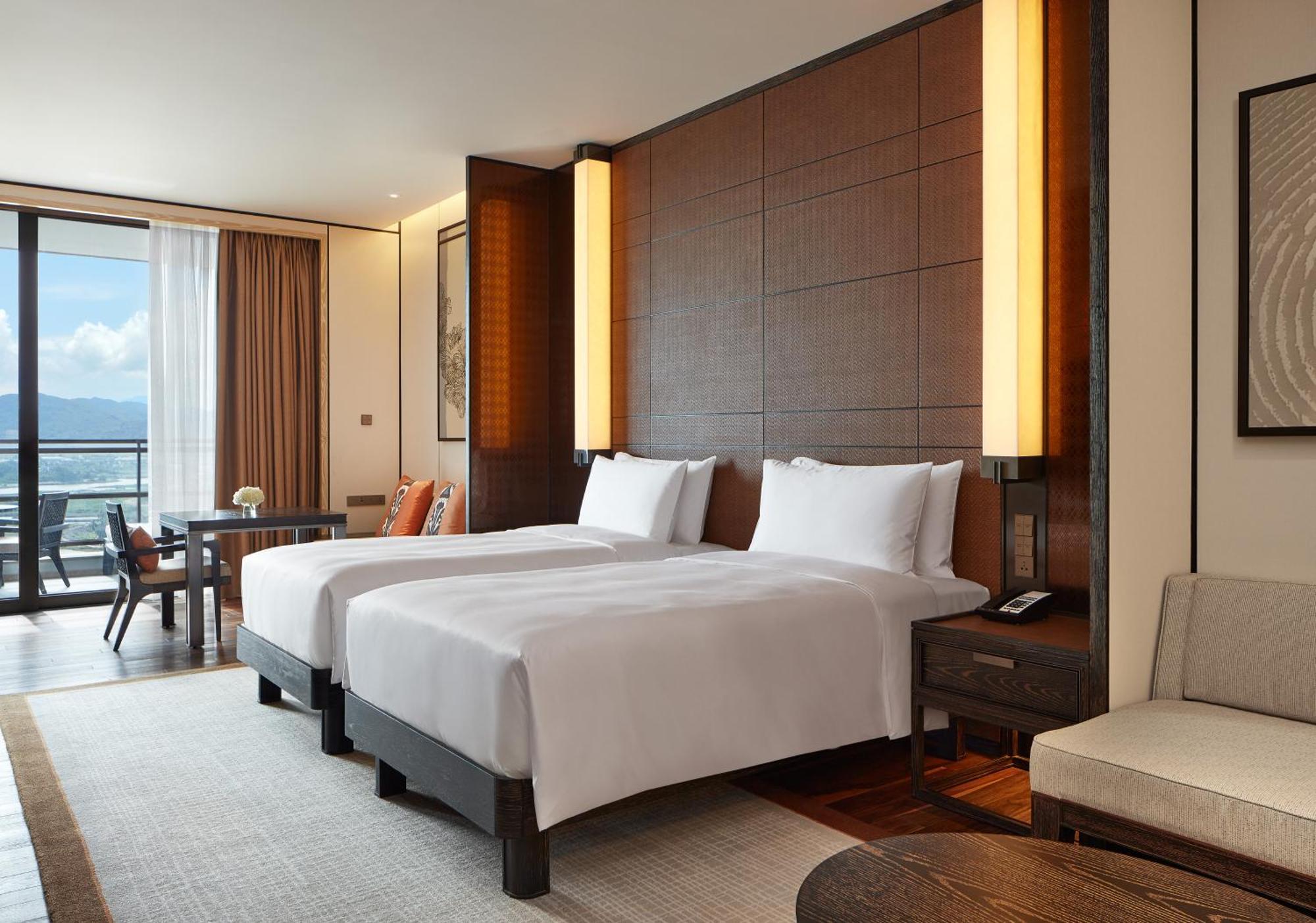 Twin Room - Club Access