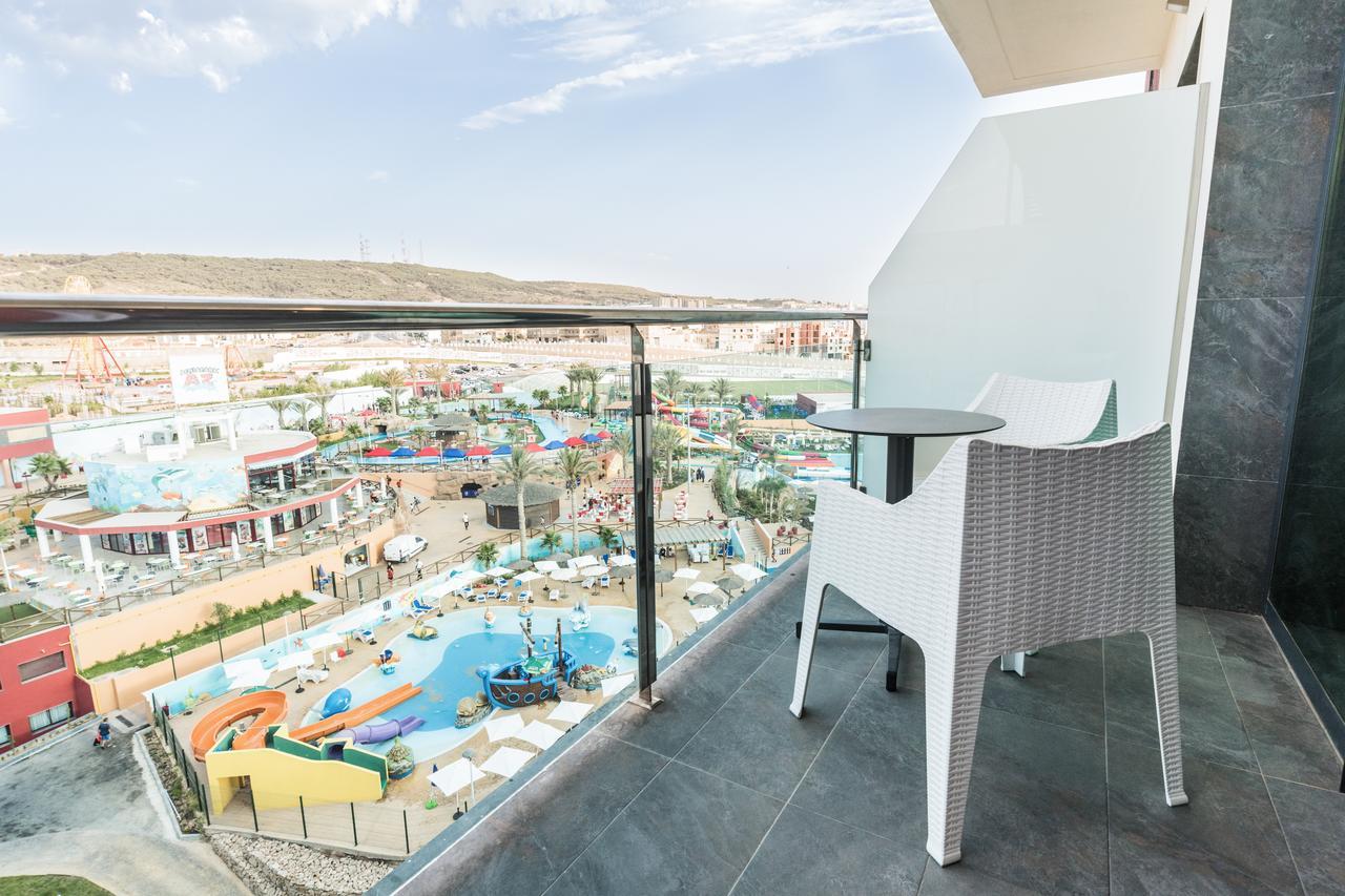 Chambre Lits Jumeaux - Vue sur Piscine