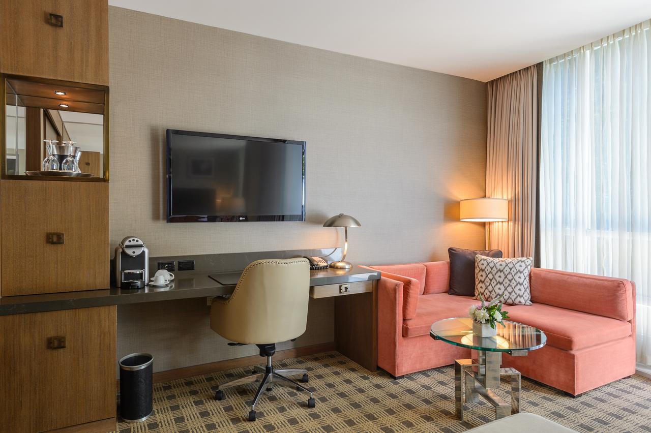 Luxury King Room