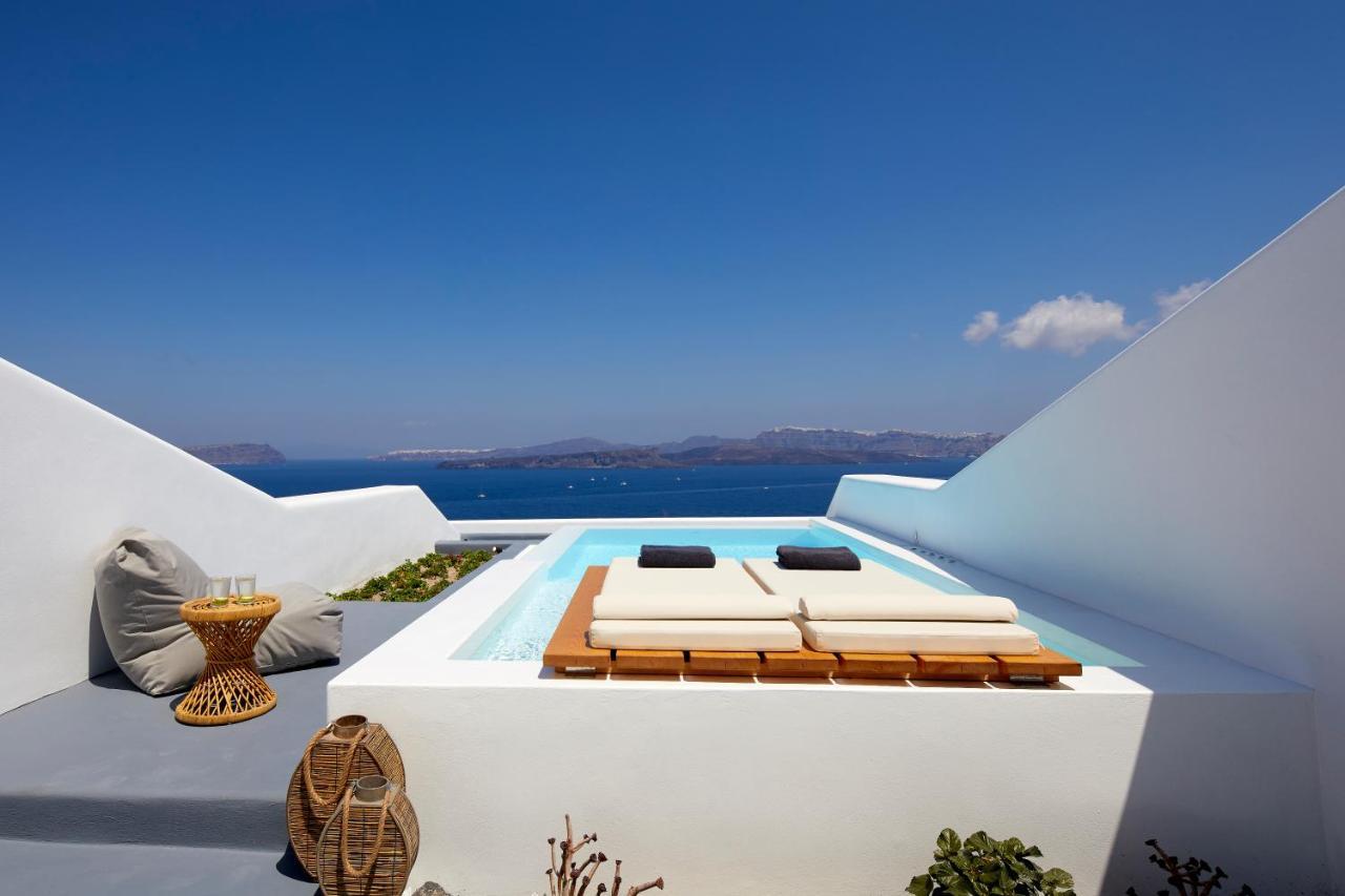 Honeymoon Suite with Infinity Heated Private Pool