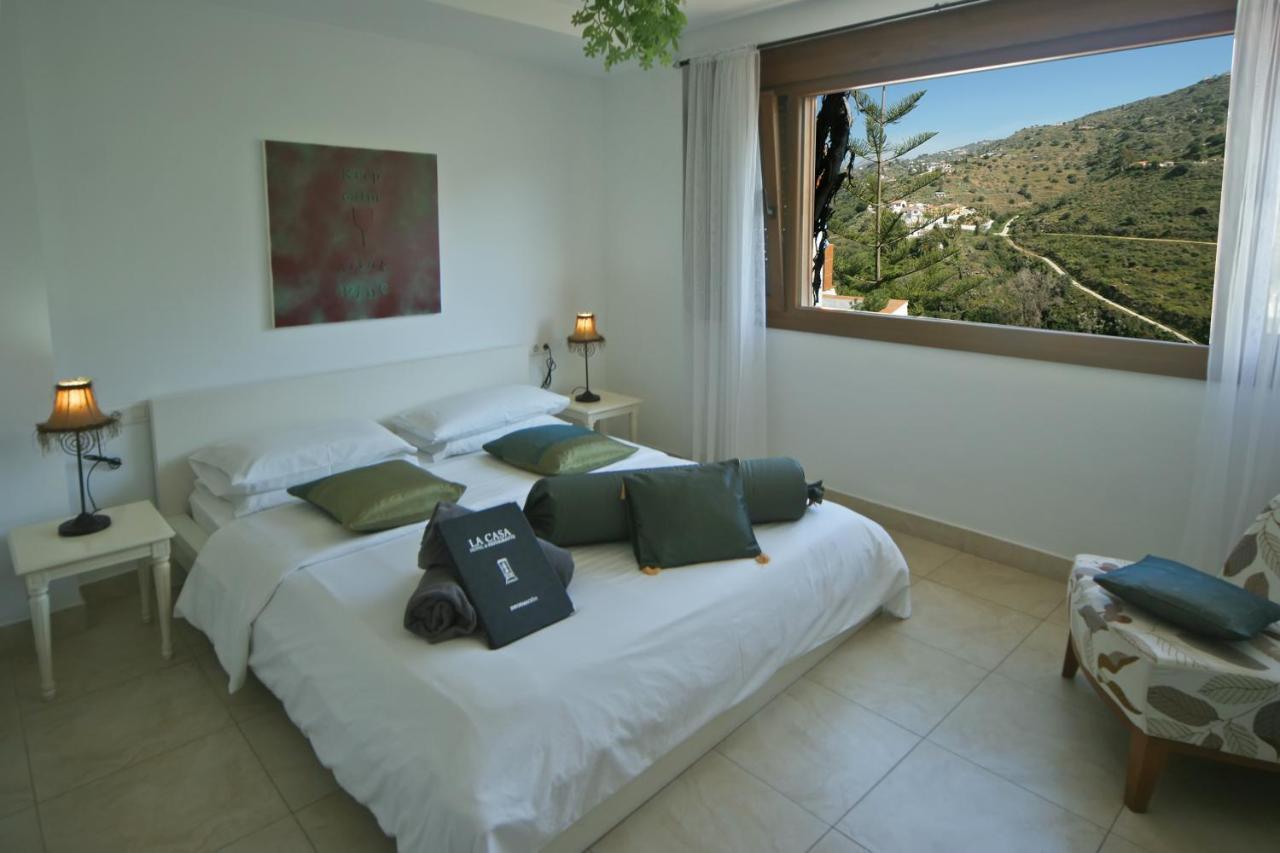 Double Room Mountain View