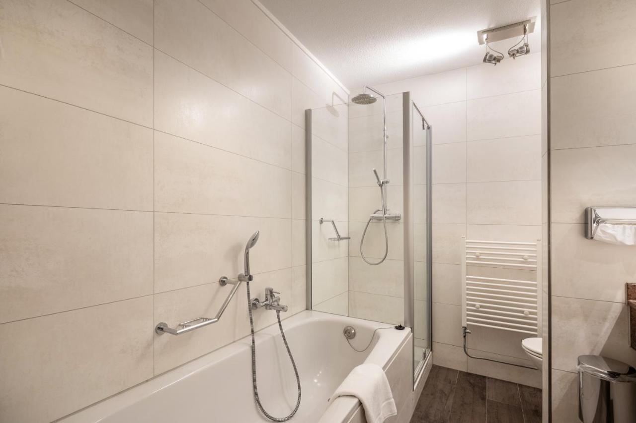 Comfort Double Room Bath