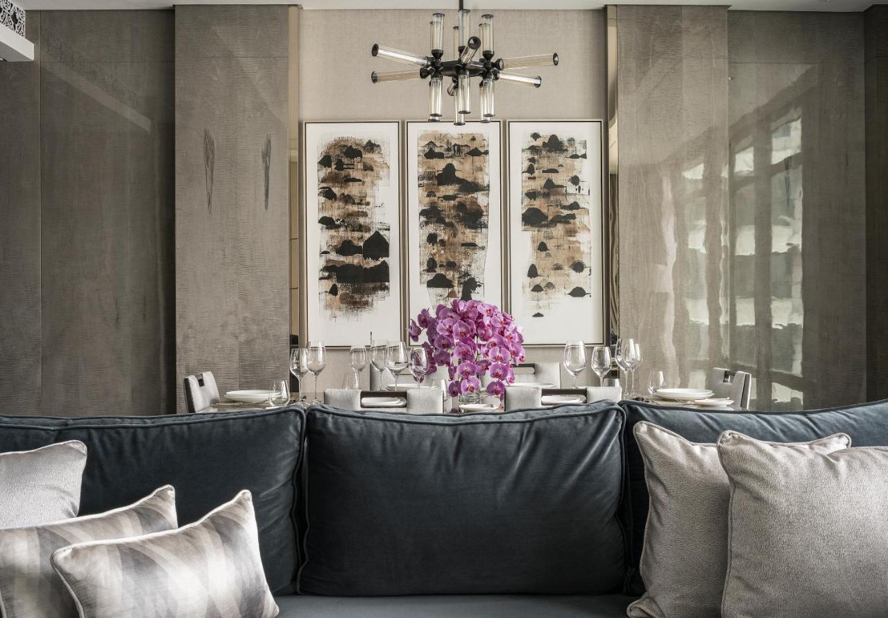 Ambassador King Suite