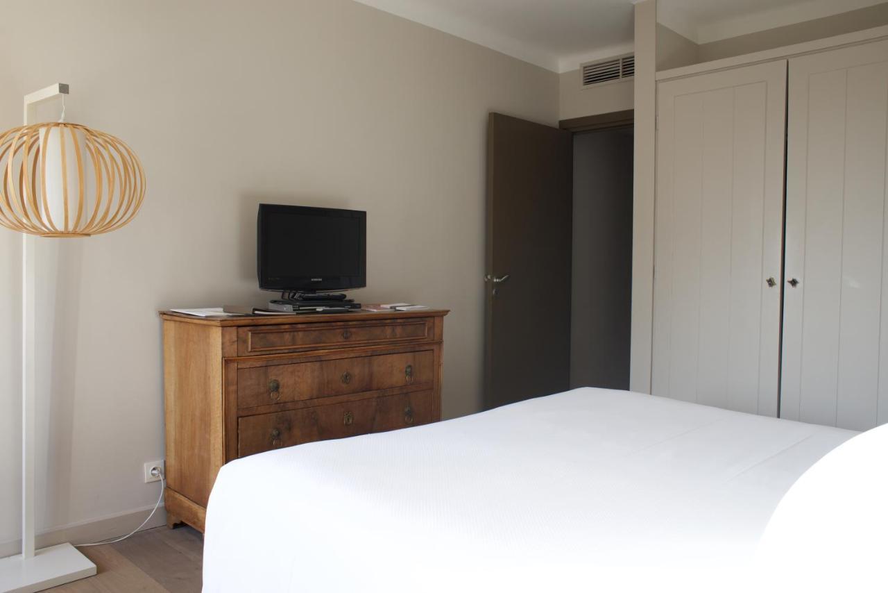 Standard Double or Twin Room only,800143488:JPEG