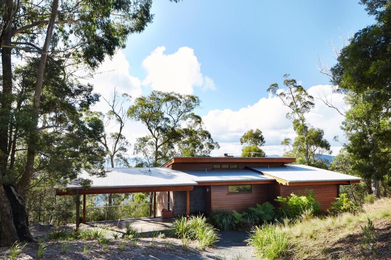 Two-Bedroom Private Lodge with Outdoor Hot Tub