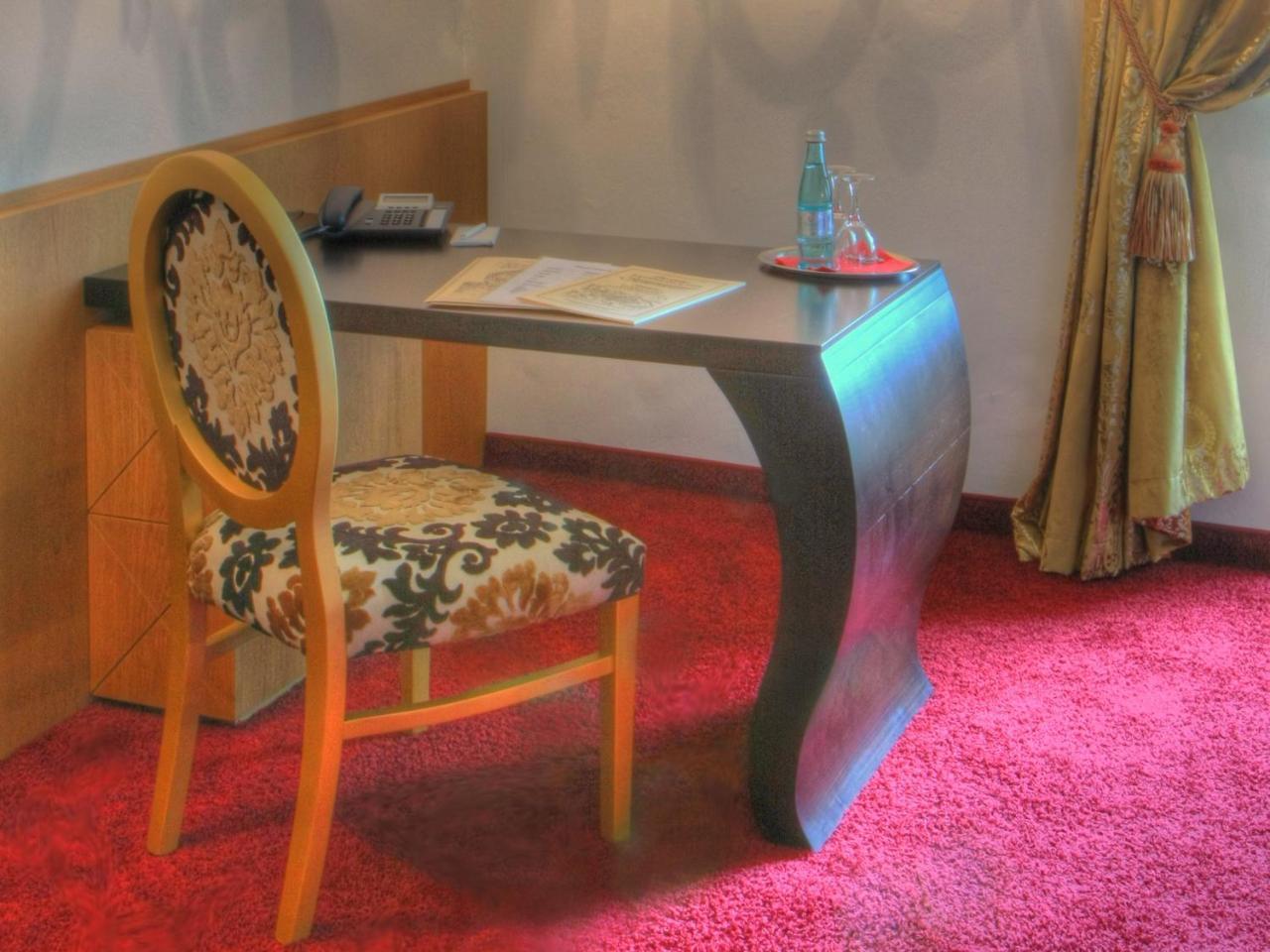 Double Room,742942765:JPEG