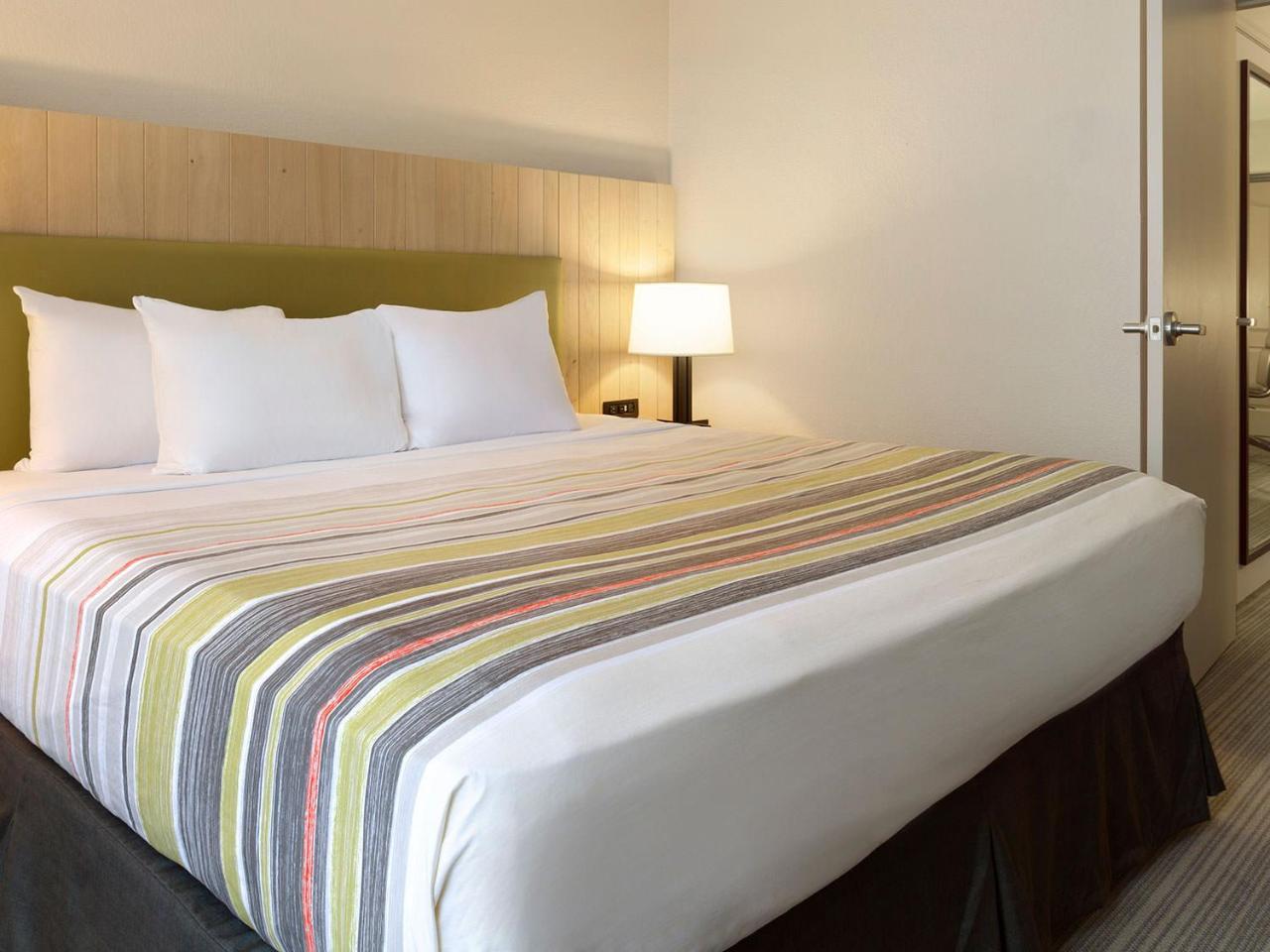 One-Bedroom King Suite Extended Stay - Non-Smoking