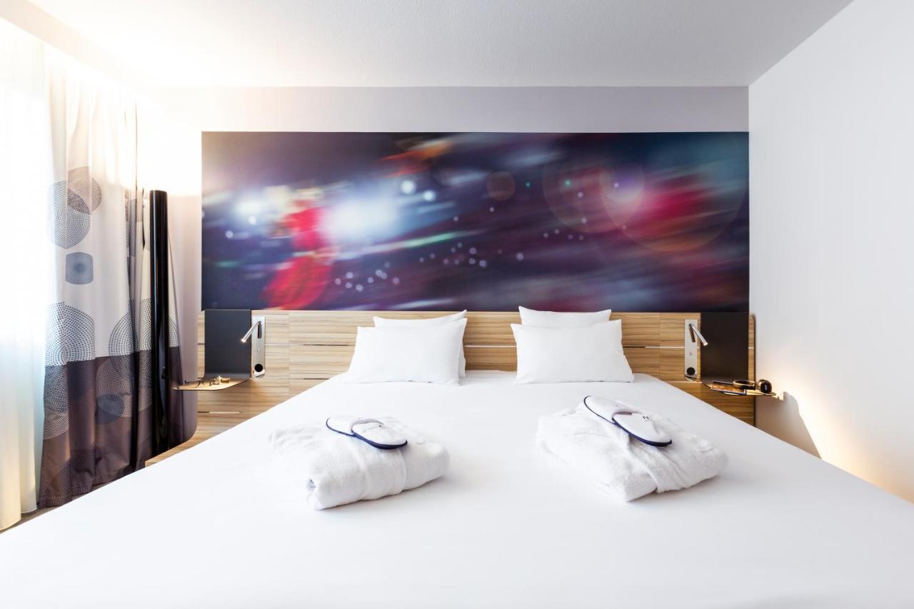 Executive Double Room Swimming Pool View,813325701:JPEG