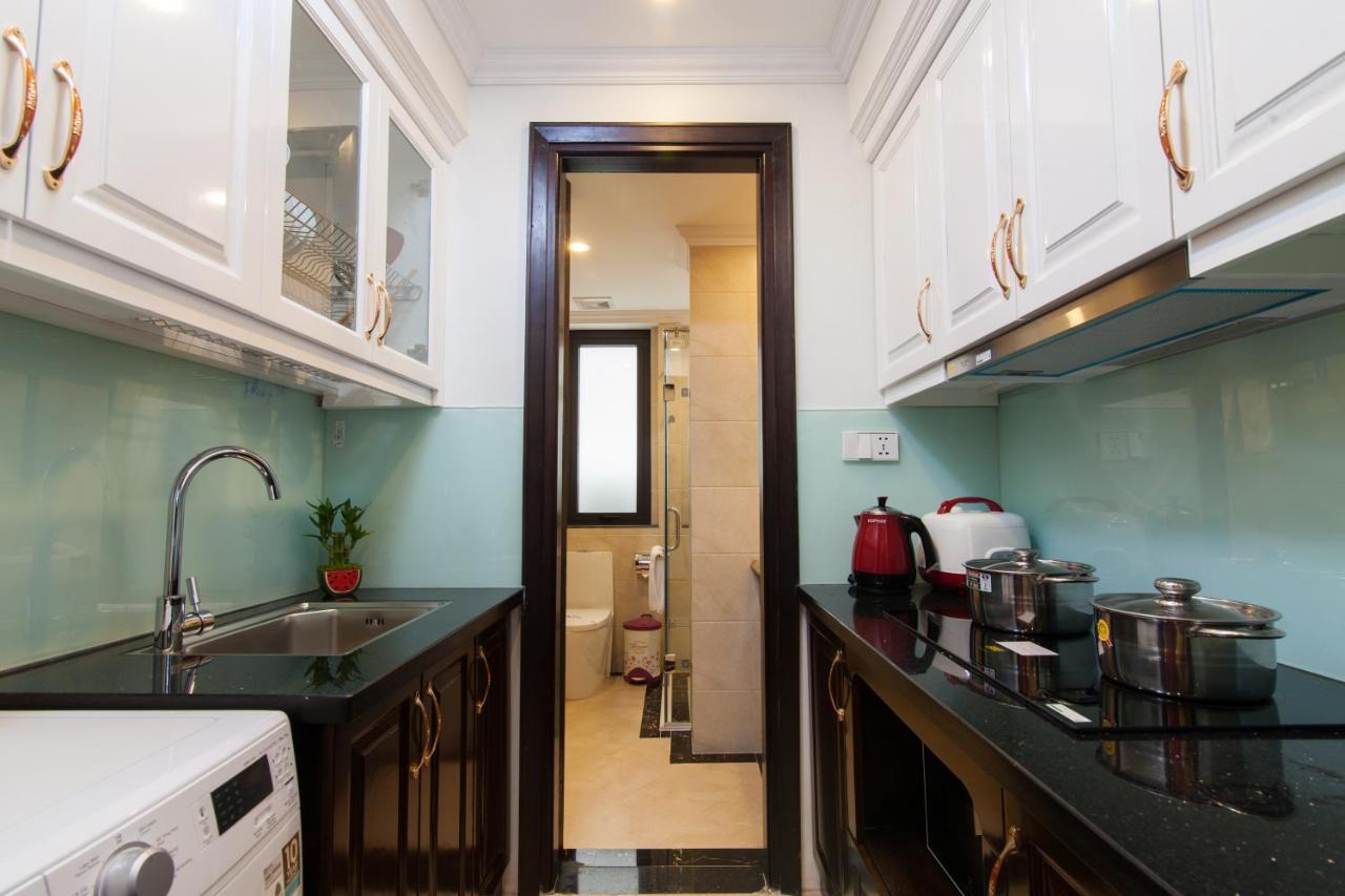 Two Bedroom Suite with Window