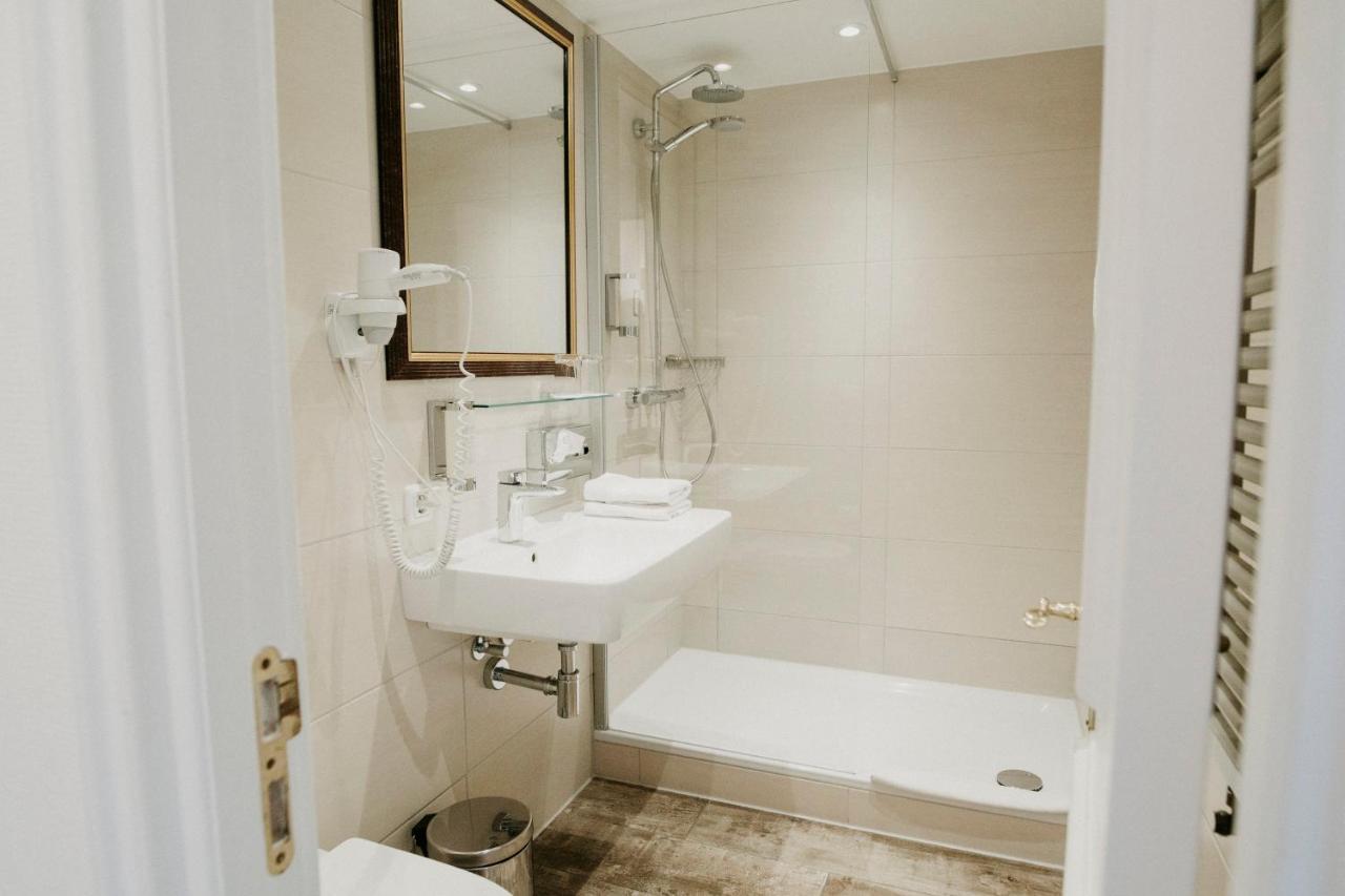 Comfort Double Room with Lake View