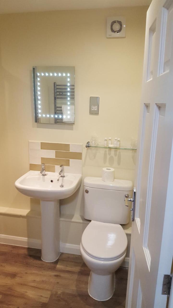 Small Double Room Bath Only