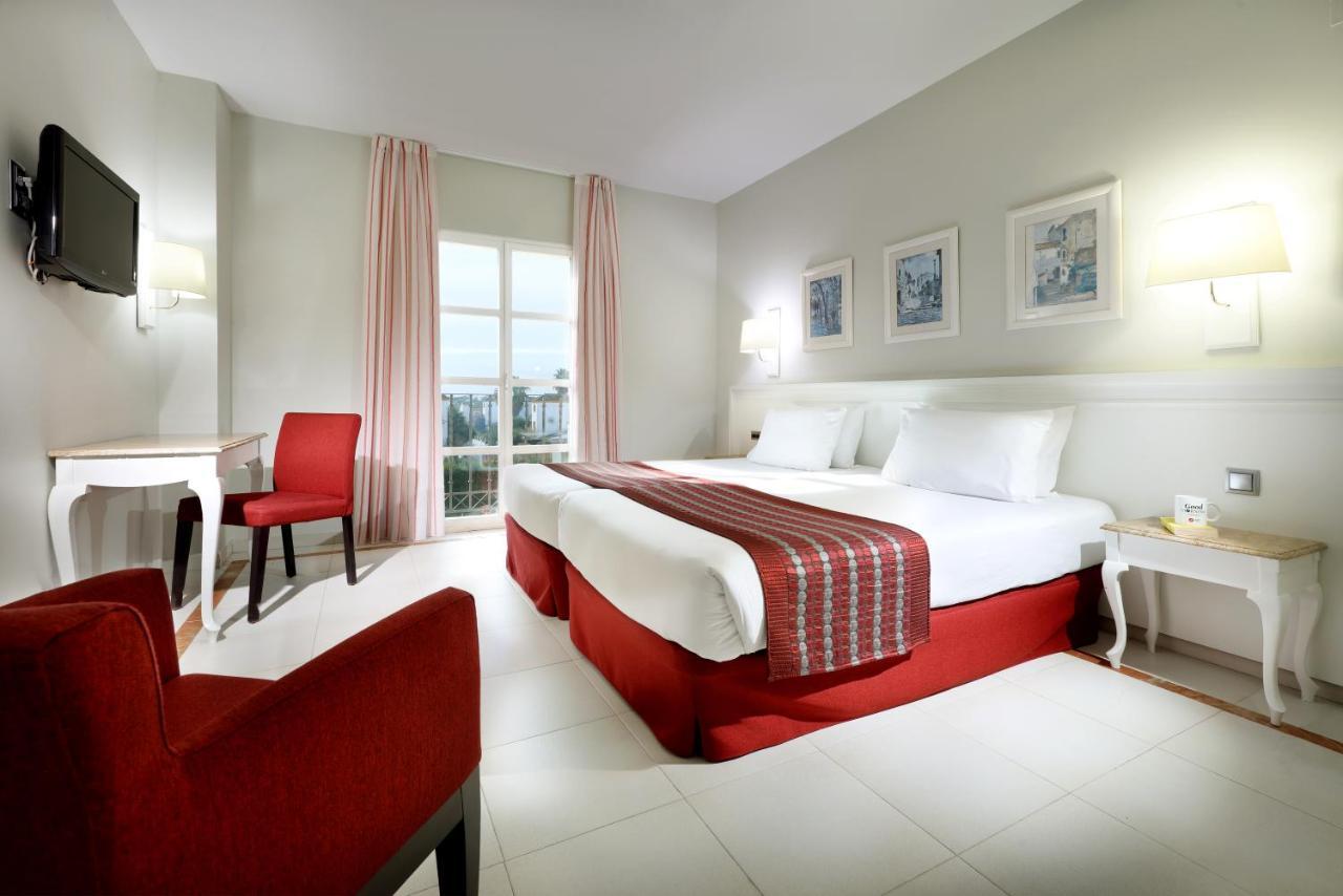 Double or Twin Room,763077526:JPEG