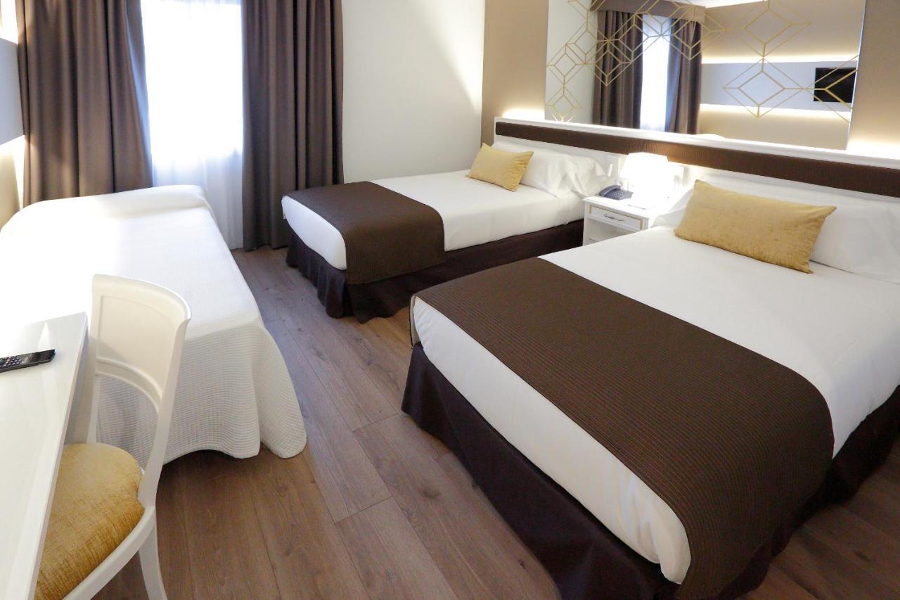 Triple Room (2 Adults + 1 Child)