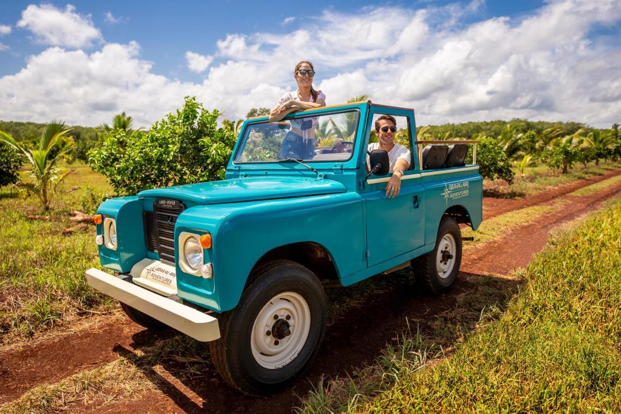Superior Room Including Ride in Vintage Land Rover