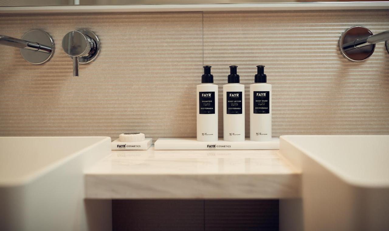 Superior Room Shower,728611726:JPEG