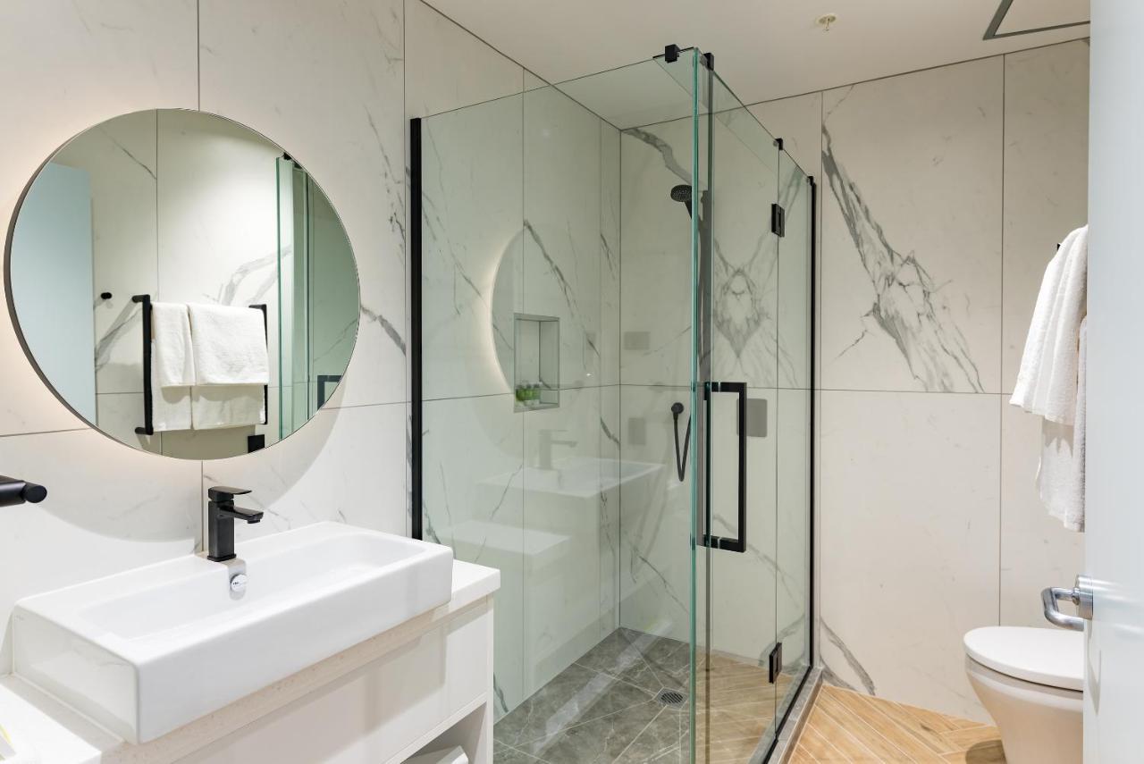 Signature Queen Room