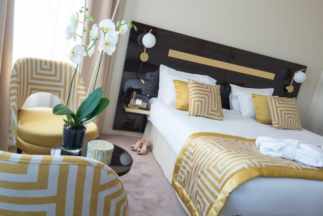 Charleston Room