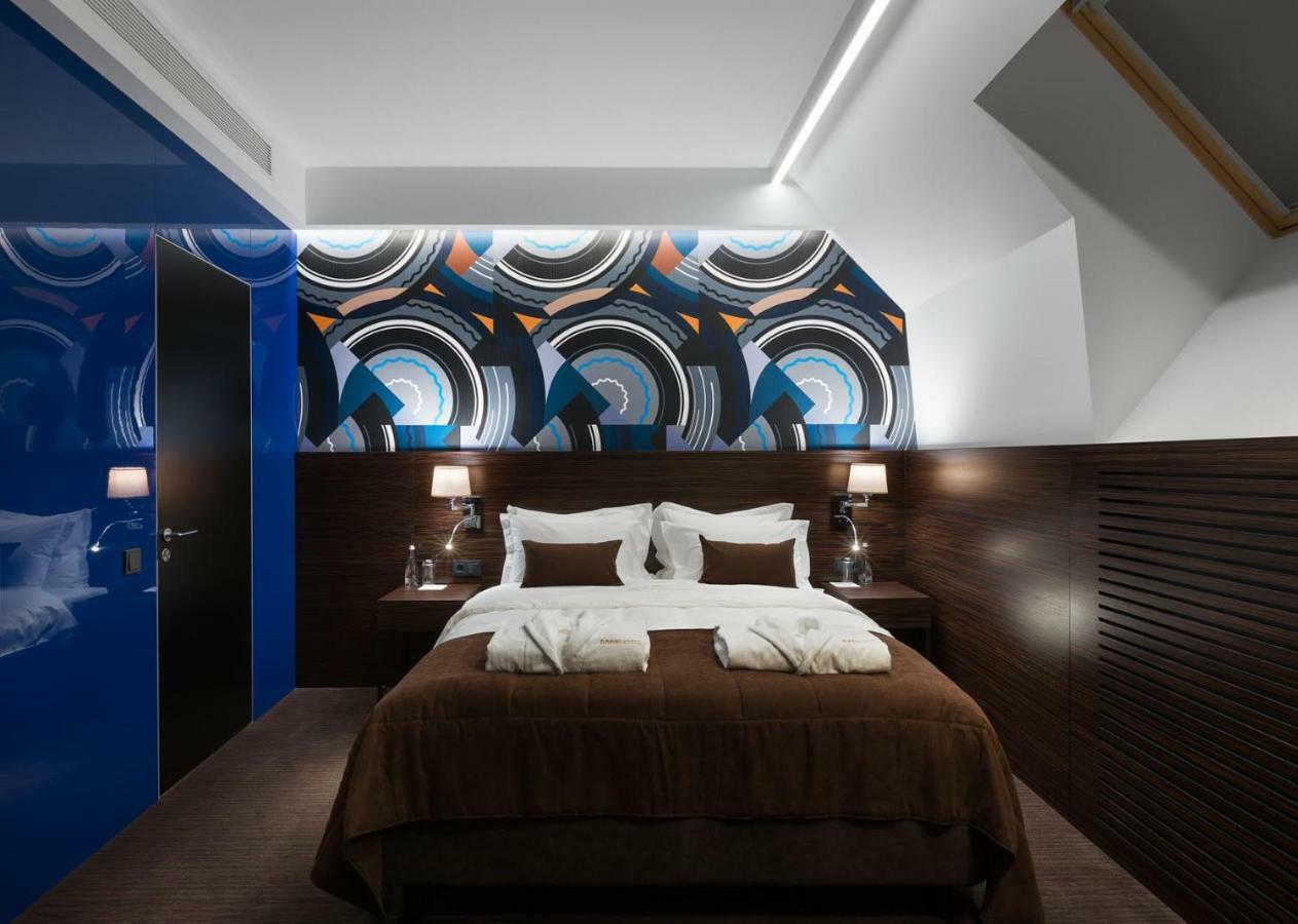 Standard King Room