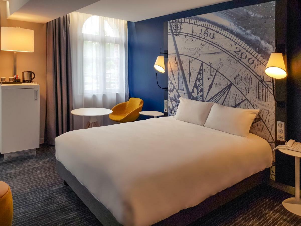 Classic Room with Cathedral View with double bed 160 x 200