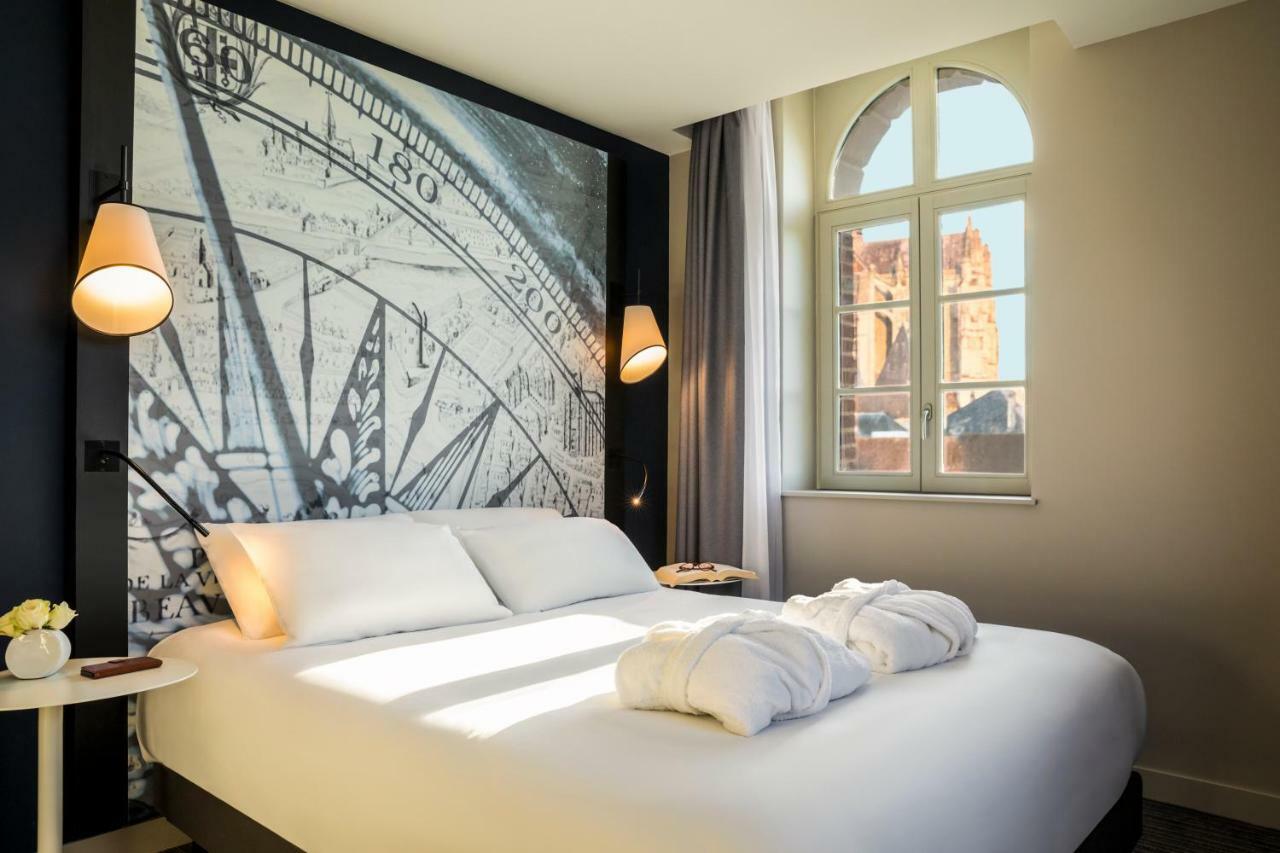 Privilege Room Cathedral view with 1 double bed 160 x 200