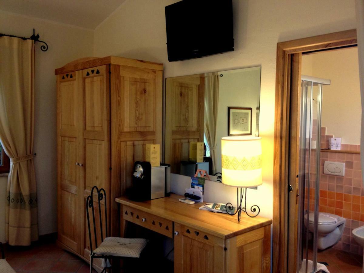 Double or Twin Room Garden View